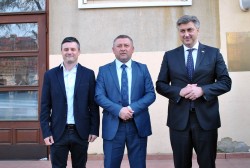 pobjeda-damira-dekanica-u-prvom-krugu05