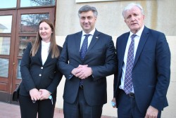 pobjeda-damira-dekanica-u-prvom-krugu11