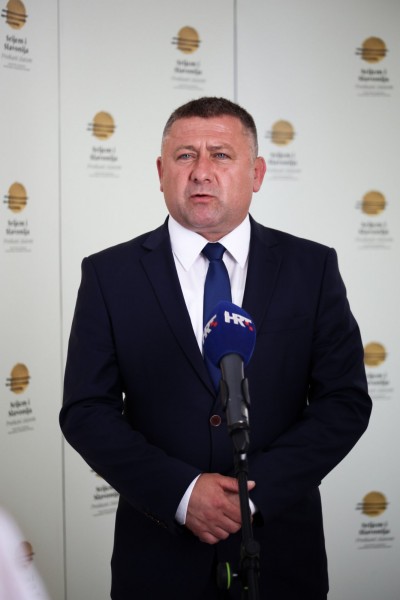 novoizabrani-zupan-damir-dekanic-preuzeo-duznost10