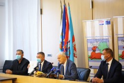 novoizabrani-zupan-damir-dekanic-preuzeo-duznost03